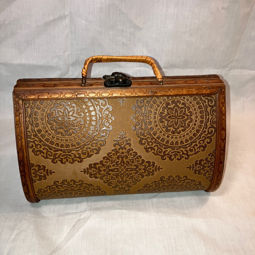 Vintage 1960s Cleo Wooden Purse. Ornate and Beautiful